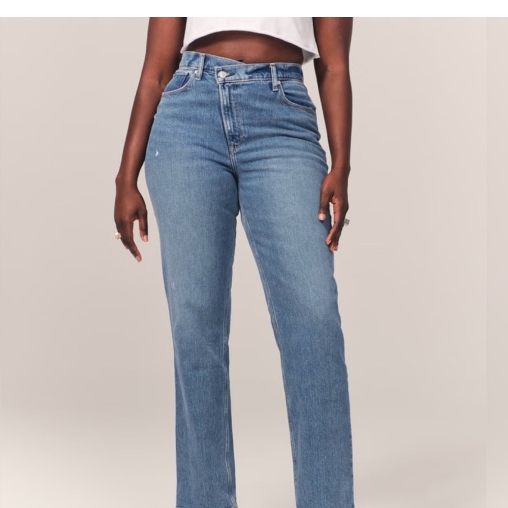 Abercrombie 90s straight-curve love